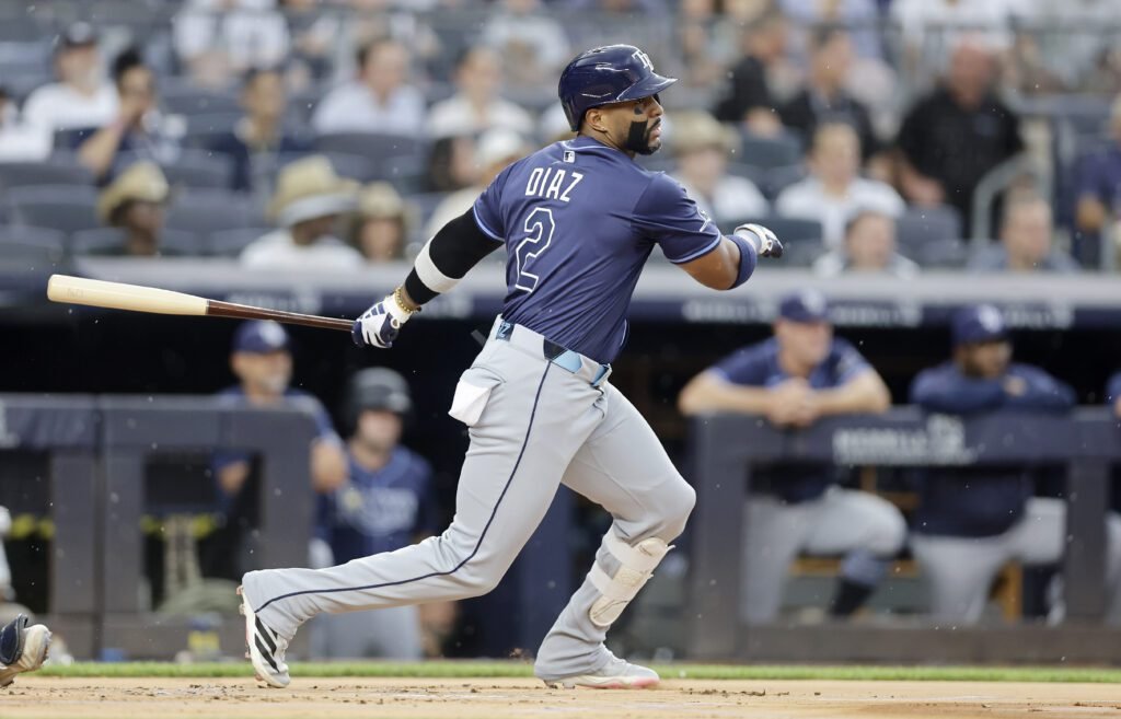 Yandy Díaz pretendido por Medias Rojas de Boston