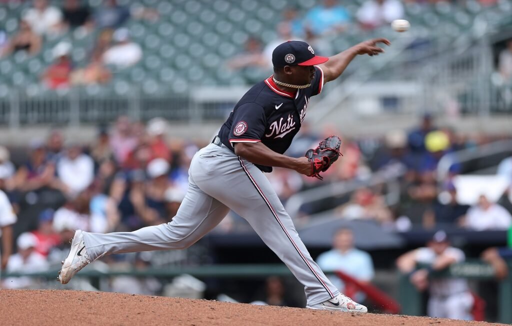 Marineros de Seattle refuerzan su bullpen al adquirir a José Ferrer desde Nacionales 3 Marineros de Seattle