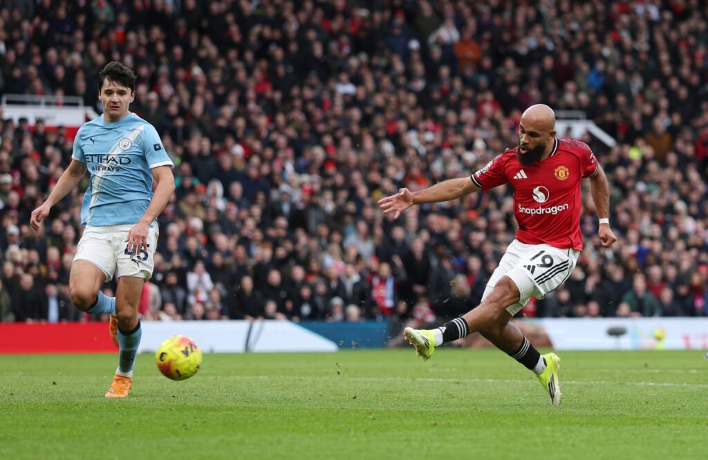 La era Carrick arranca con victoria: Manchester United vence 2-0 al City 1 United