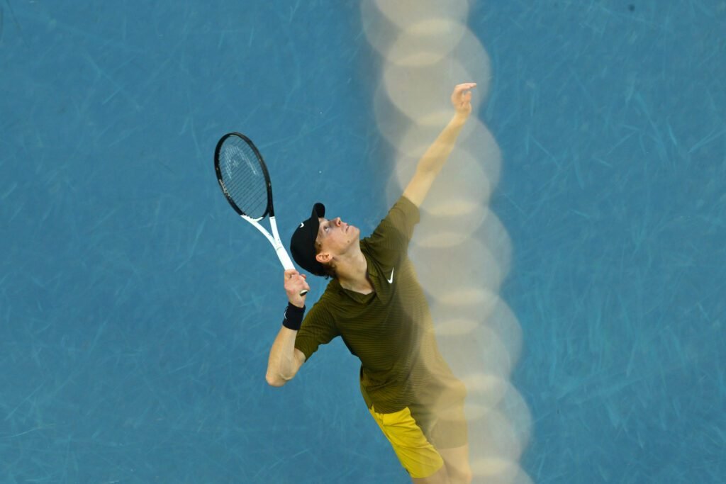 Sinner ajusta su saque en búsqueda del tricampeonato en Australia 5 Sinner
