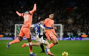 Jon Aramburu, destacado en el duelo de la Real Sociedad ante Barcelona.