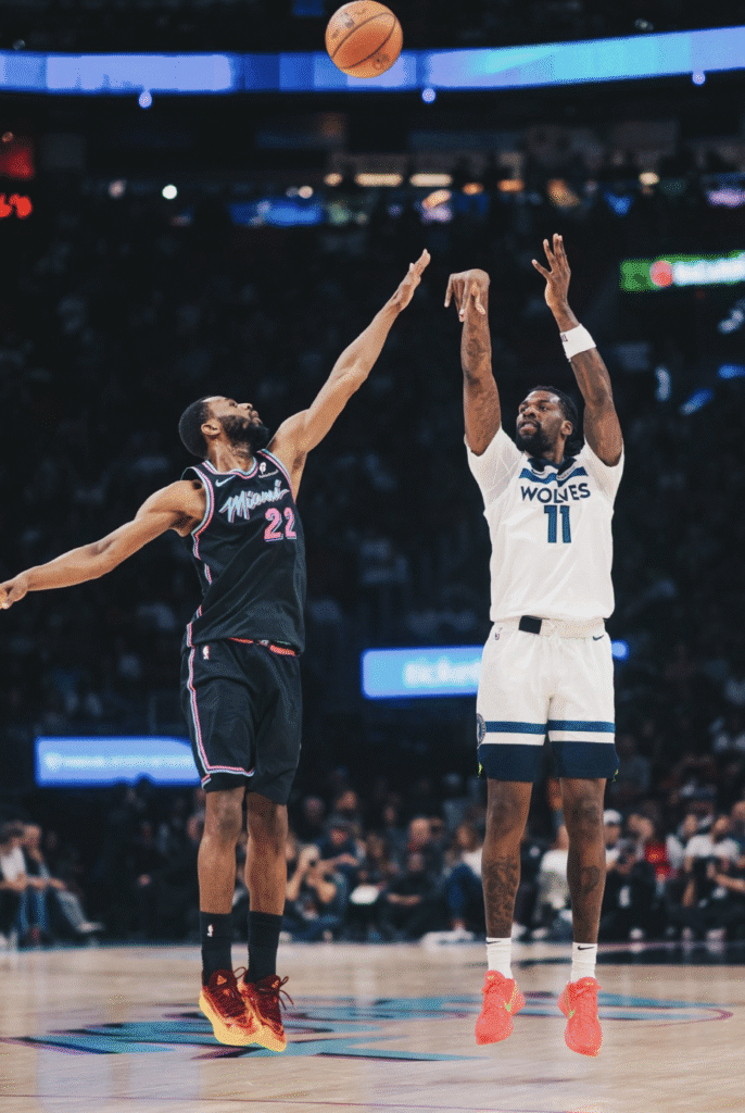 Los Timberwolves ponen fin a la racha de victorias del Heat 1 Timberwolves rompen la racha de victorias del Heat.