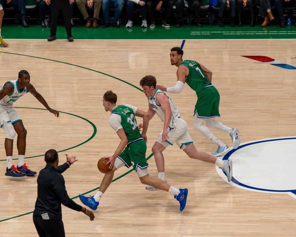 Batalla por el Rookie del Año: Kon Knueppel le arrebata la gloria a un histórico Cooper Flagg (Fotos) 7 DSC7589