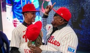 Francisco Rentería firma con Phillies