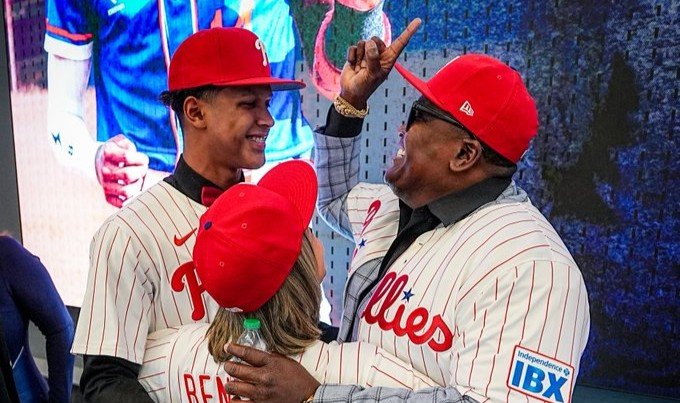 Francisco Rentería firma con Phillies
