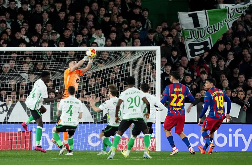 Barcelona dejó el alma para avanzar a 4tos de final de la Copa del Rey 1 Joan García, brillante en el triunfo de Barcelona.
