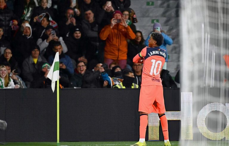 Lamine Yamal continúa inspirado con Barcelona.