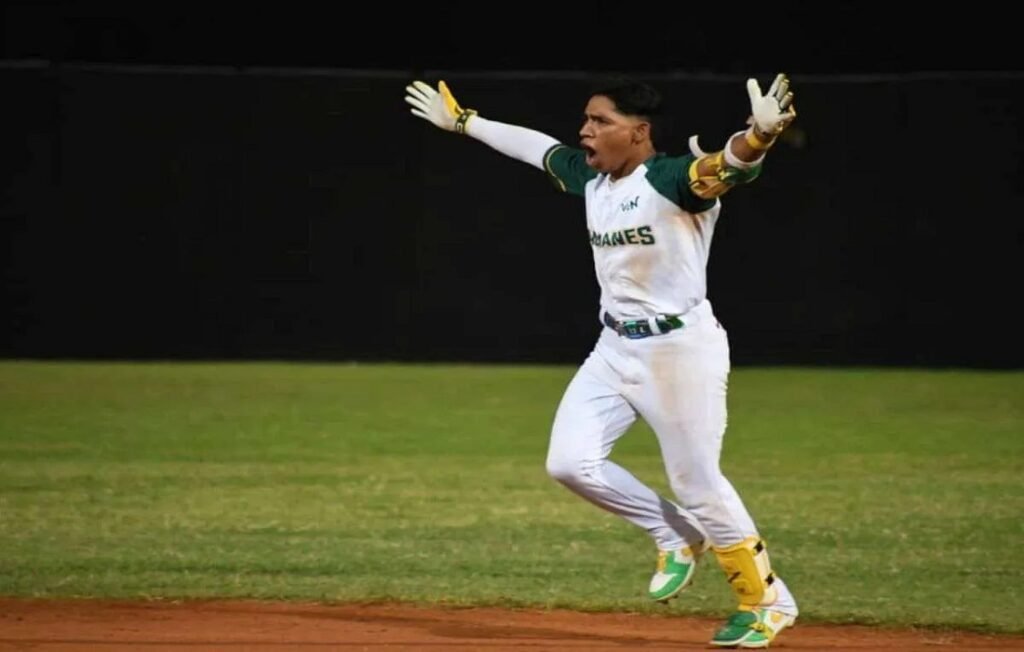 MLB: Tres de los mejores prospectos venezolanos firmaron su primer contrato 1 MLB