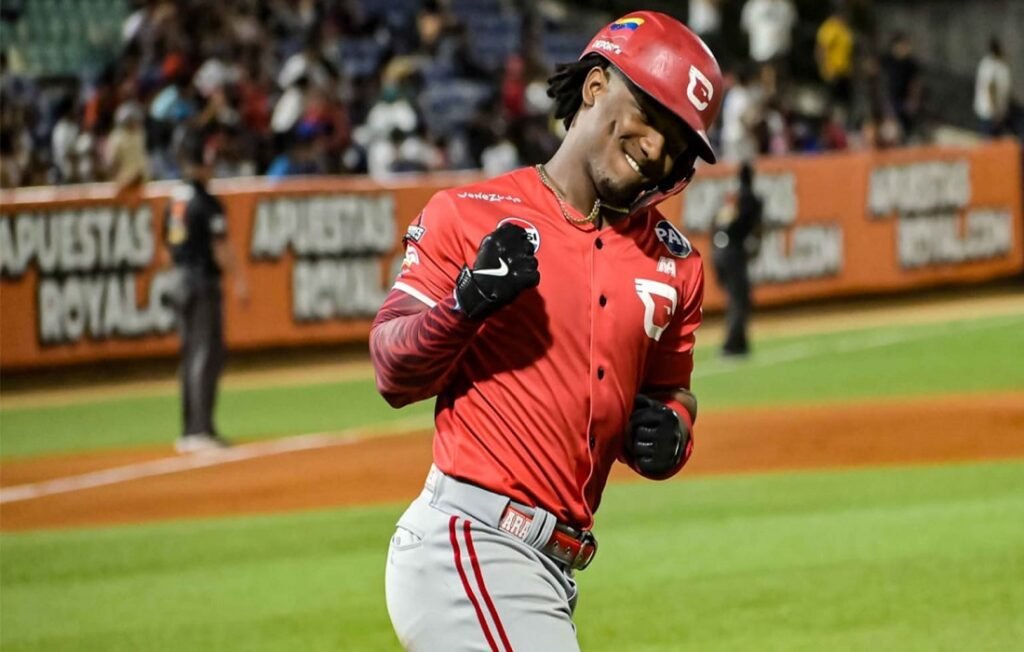 LVBP: Luisangel Acuña inaugura exclusivo club al conectar cuatro jonrones en un juego 5 LVBP