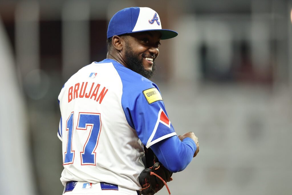 Los Mellizos de Minnesota suman desde waivers a utility dominicano 1 Vidal Bruján firma con Mellizos de Minnesota