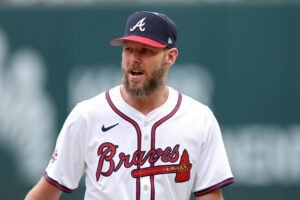 Home 26 Chris Sale renueva con Bravos de Atlanta