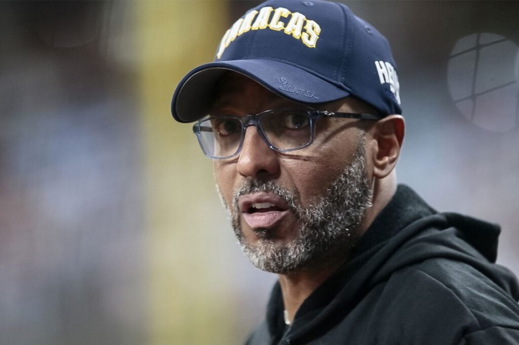 José Alguacil terminó su etapa como entrenador de Leones del Caracas 2 José Alguacil