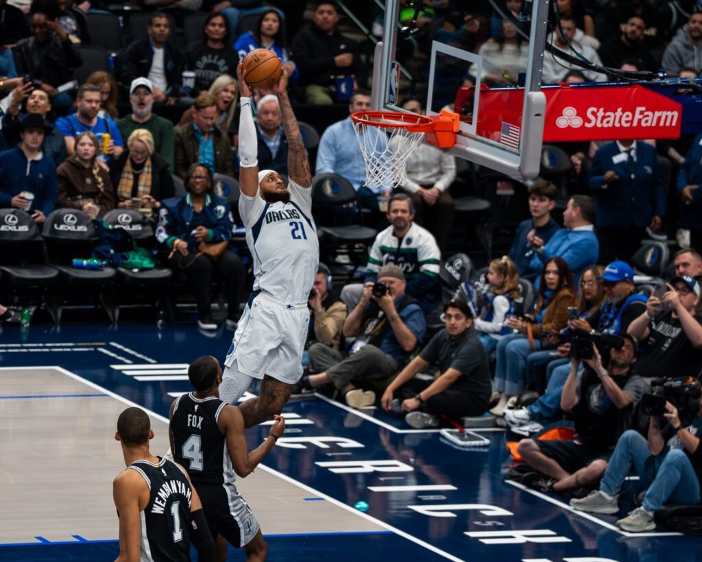 Batalla generacional: Wembanyama se lleva el triunfo pese al partidazo de Cooper Flagg (Fotos) 8 DSC8549