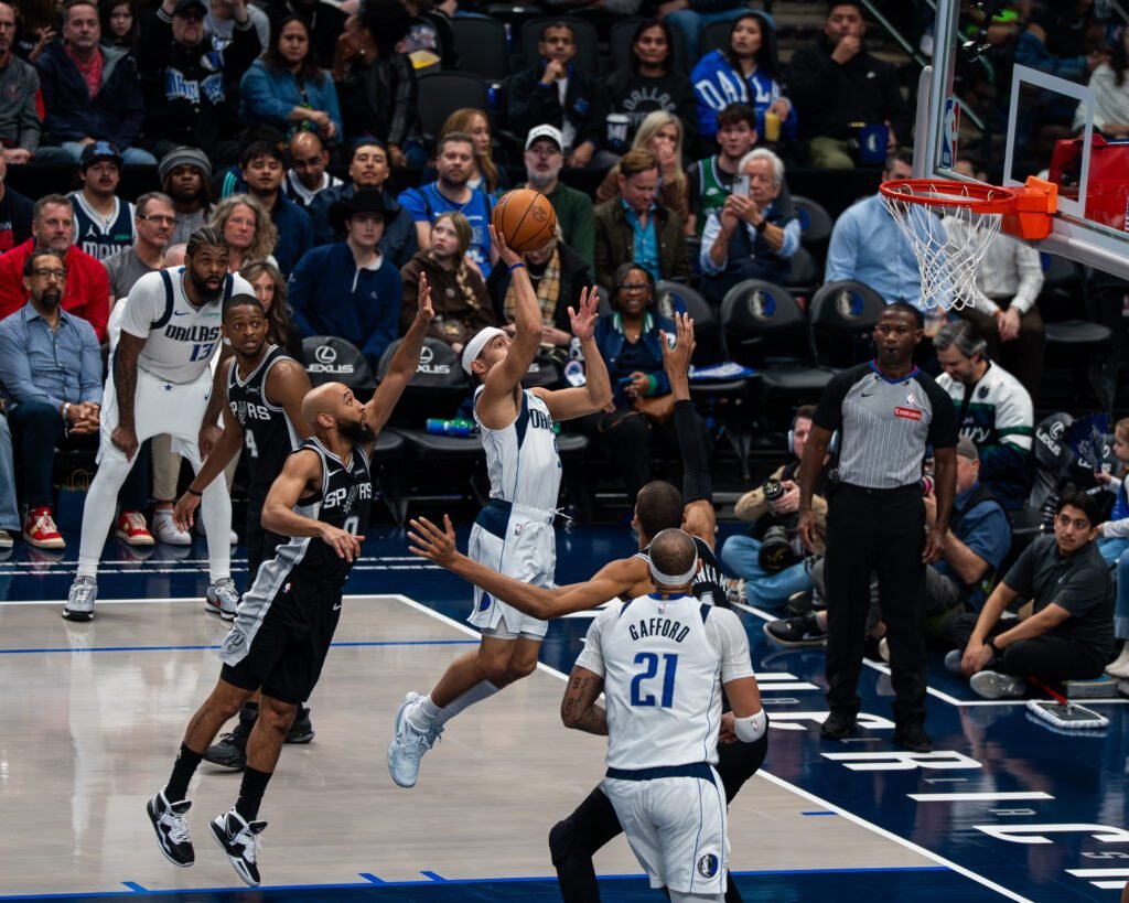 Batalla generacional: Wembanyama se lleva el triunfo pese al partidazo de Cooper Flagg (Fotos) 4 DSC8565