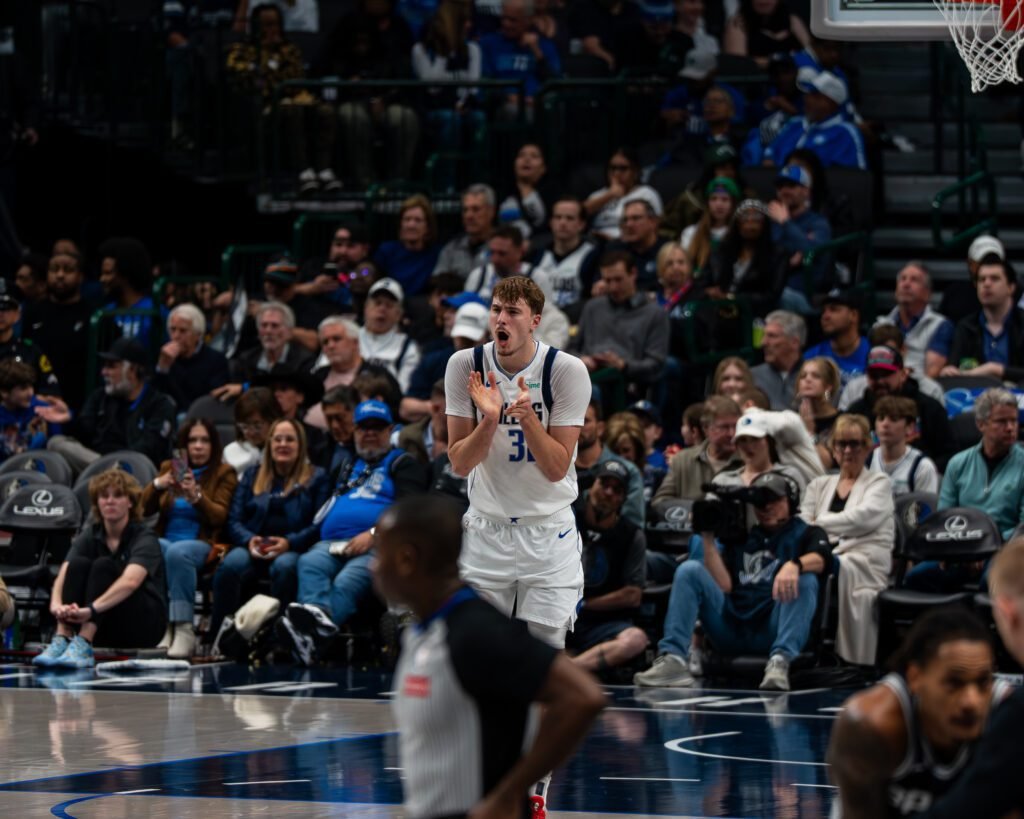Batalla generacional: Wembanyama se lleva el triunfo pese al partidazo de Cooper Flagg (Fotos) 3 DSC8737