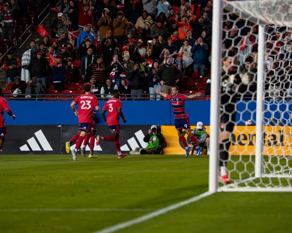 Musa y Farrington dictan sentencia: Dallas inicia el 2026 con paso firme (Fotos) 2 DSC9452