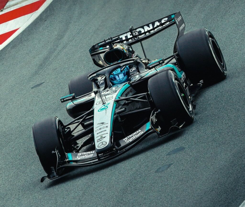 Mercedes llega con su W17 como el mejor perfilado para ganar 1 HAAV4uQXIAAuGW5 e1770491789830