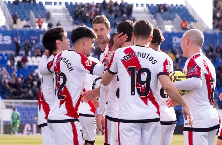 El Atlético de Madrid cae con estrépito ante el Rayo 1 HBNhOVFWIAAh9A4 e1771172357162