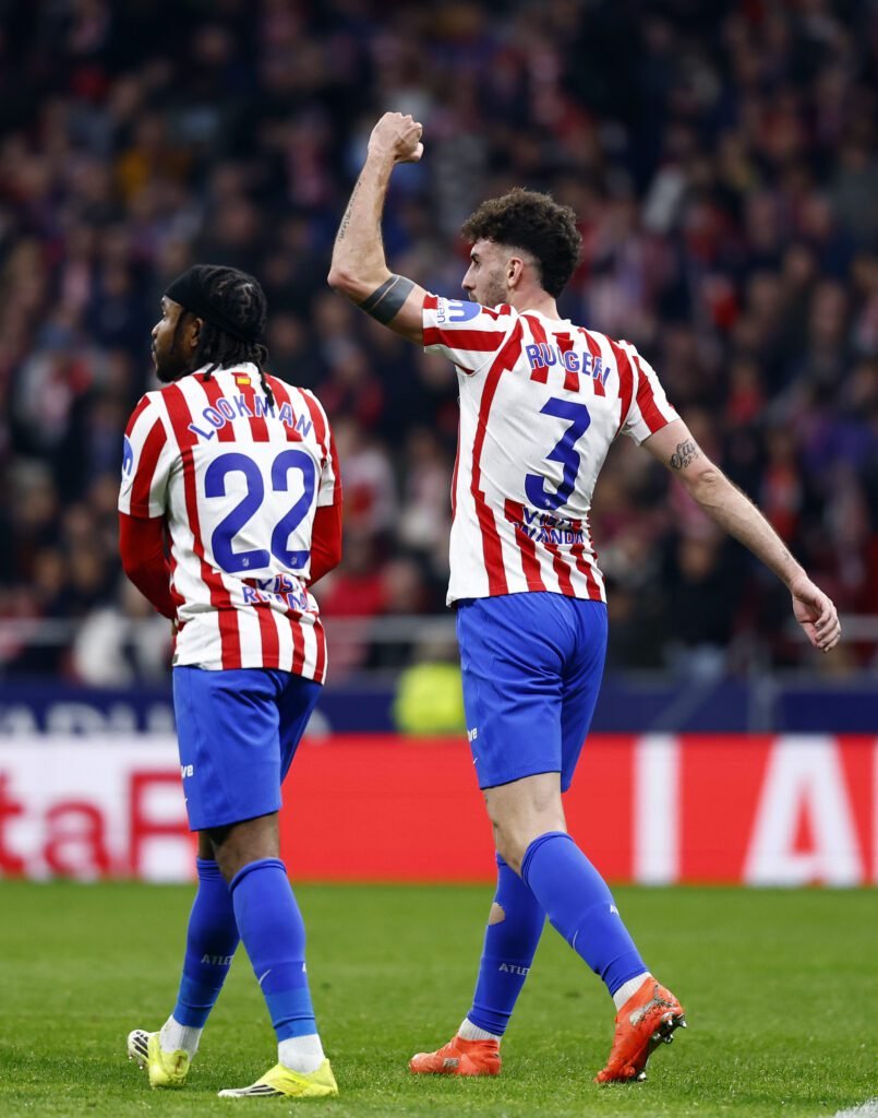 El Atlético de Madrid da su mejor versión, esta vez, en Liga 13 HBtujNHWIAAEME5