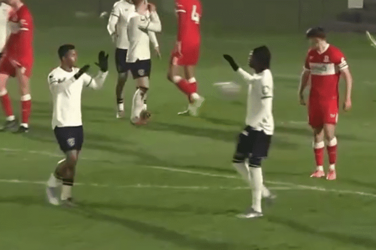 Home 33 Keiber Lamadrid anotó su primer gol con West Ham, esta vez en la sub 21 del equipo.