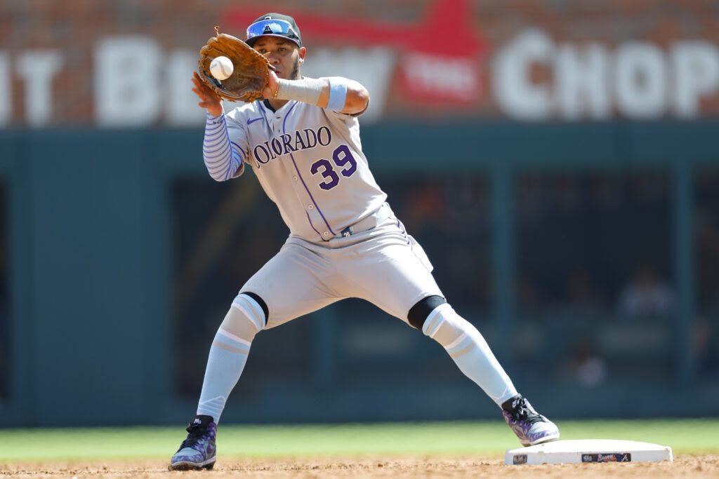 Thairo Estrada llega a Orioles de Baltimore tras lesión de Jordan Westburg 1 Thairo Estrada firma con Orioles de Baltimore
