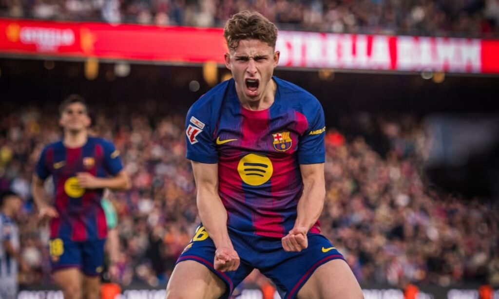 Barcelona recuperó la cima de La Liga: goleó 3-0 al Levante 9 Fermín López cerró la goleada de Barcelona 3-0 contra Levante.