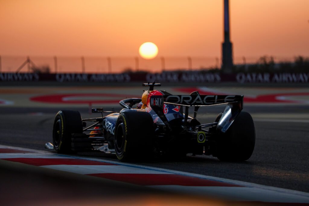 Verstappen niega rumores de retiro tras críticas al nuevo reglamento de la F1 2026 2 formula 1 testing in bahrain day 2 6