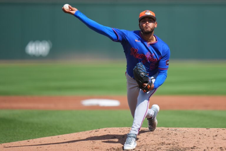 Home 31 Freddy Peralta lanzará en el Opening Day con Mets de Nueva York