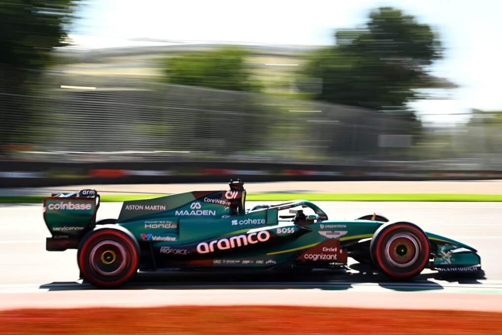 Adrian Newey revela problemas críticos de Aston Martin con el motor Honda 3 1000409711