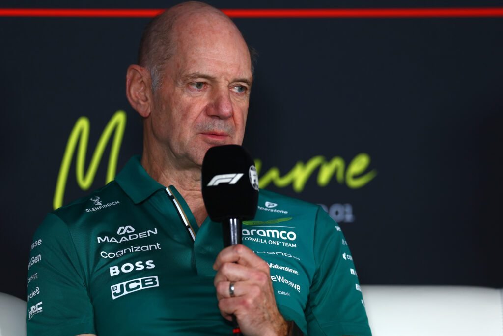 Adrian Newey revela problemas críticos de Aston Martin con el motor Honda 2 1000409713