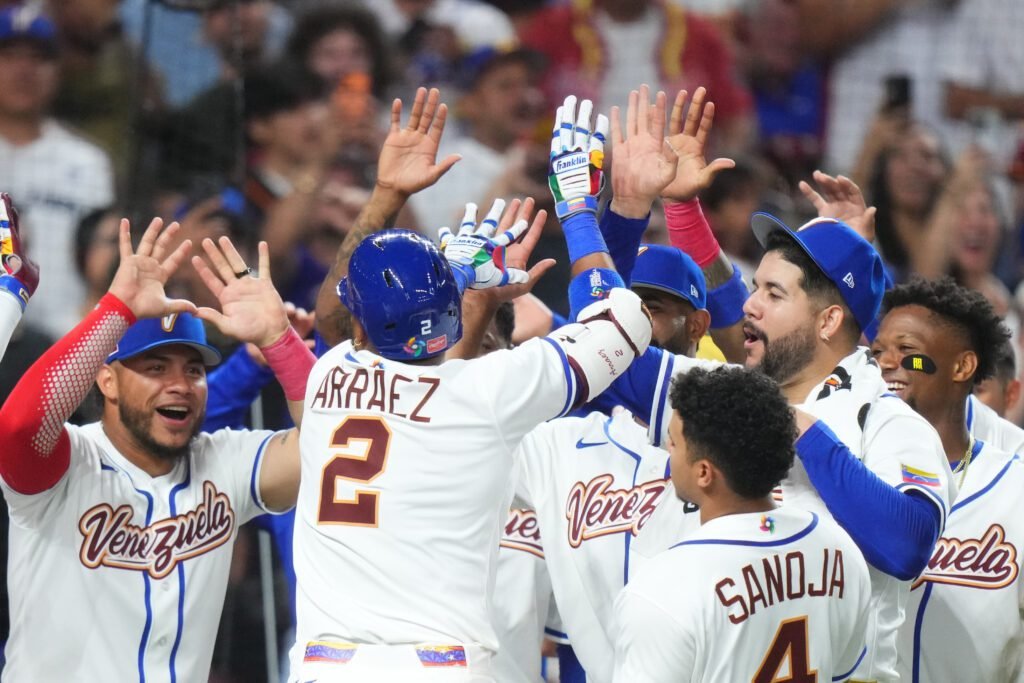 Luis Arráez y Enmanuel De Jesús guiaron la victoria de Venezuela ante Israel 6 Victoria del Team Venezuela ante Israel