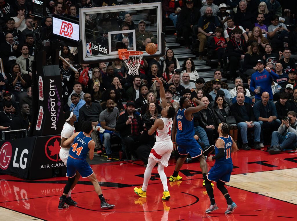 Victoria de los Knicks 111-95 sobre los Raptors en un duelo intenso en Toronto (Fotos) 4 DSC03412