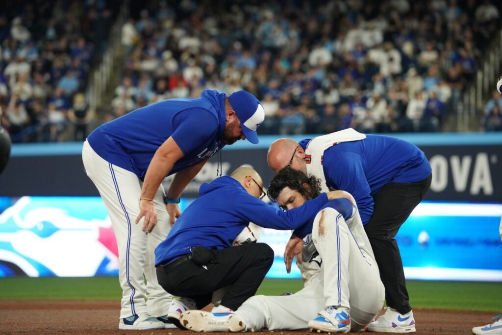Cody Ponce sale lesionado en su primera salida con los Blue Jays 5 DSC08739