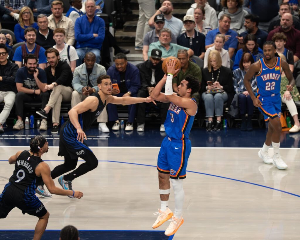 Triunfo de Oklahoma 100-87 frente a unos Mavs que extrañan a su estrella lesionada (Fotos) 4 DSC5707