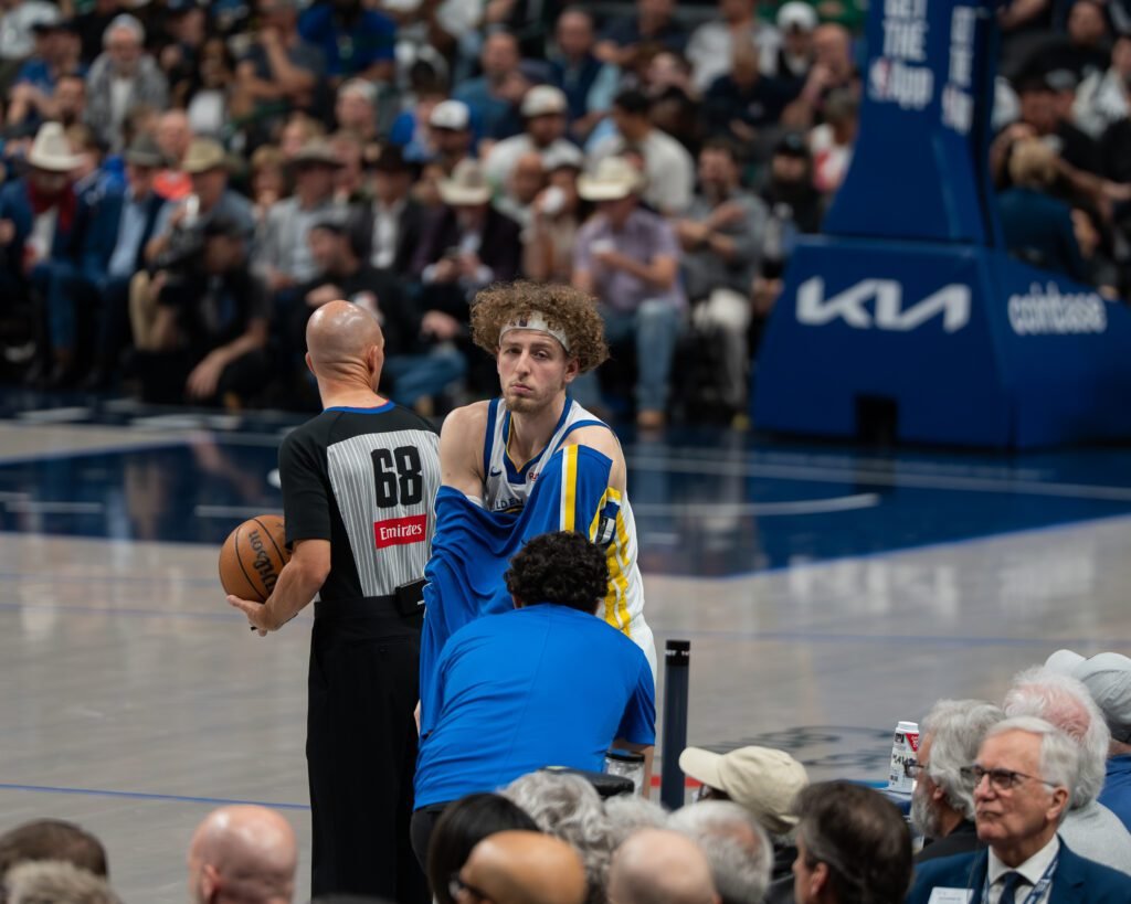 Victoria amarga en Dallas: Golden State triunfa pero pierde a una pieza clave para el Play-In (Fotos) 3 DSC8130