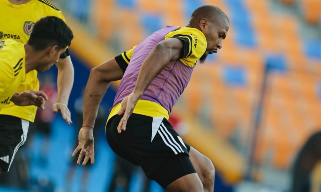 Venezuela trabaja en su reconstrucción con amistoso ante Trinidad y Tobago 1 Salomón Rondón.