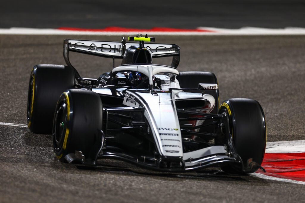 Cadillac confirma actualizaciones para su debut en la F1 2026 1 Cadillac