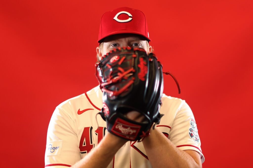 Los Rojos de Cincinnati ya tienen a su abridor del Opening Day tras lesión de Hunter Greene 5 Andrew Abbott es el elegido por Rojos de Cincinnati para lanzar el Opening Day