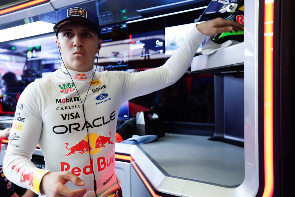 Mekies elogia el debut de Isack Hadjar en Red Bull: “Tuvo un fin de semana fantástico" 2 hadjar debut