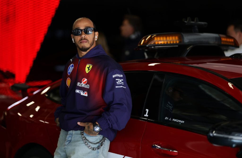 Lewis Hamilton cree que la F1 actual es mucho más "divertida" 1 Hamilton