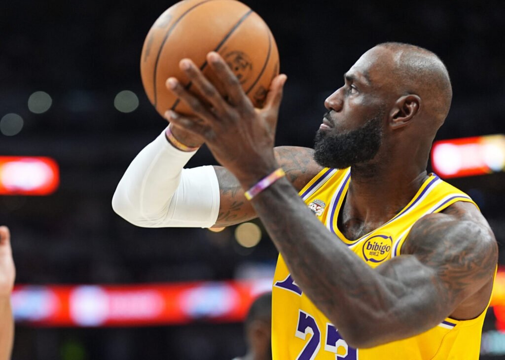 Denver amarga la noche histórica de LeBron y vence a los Lakers en el Ball Arena 1 image 6 e1772779571129