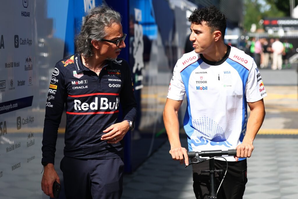 Mekies elogia el debut de Isack Hadjar en Red Bull: “Tuvo un fin de semana fantástico" 9 Hadjar