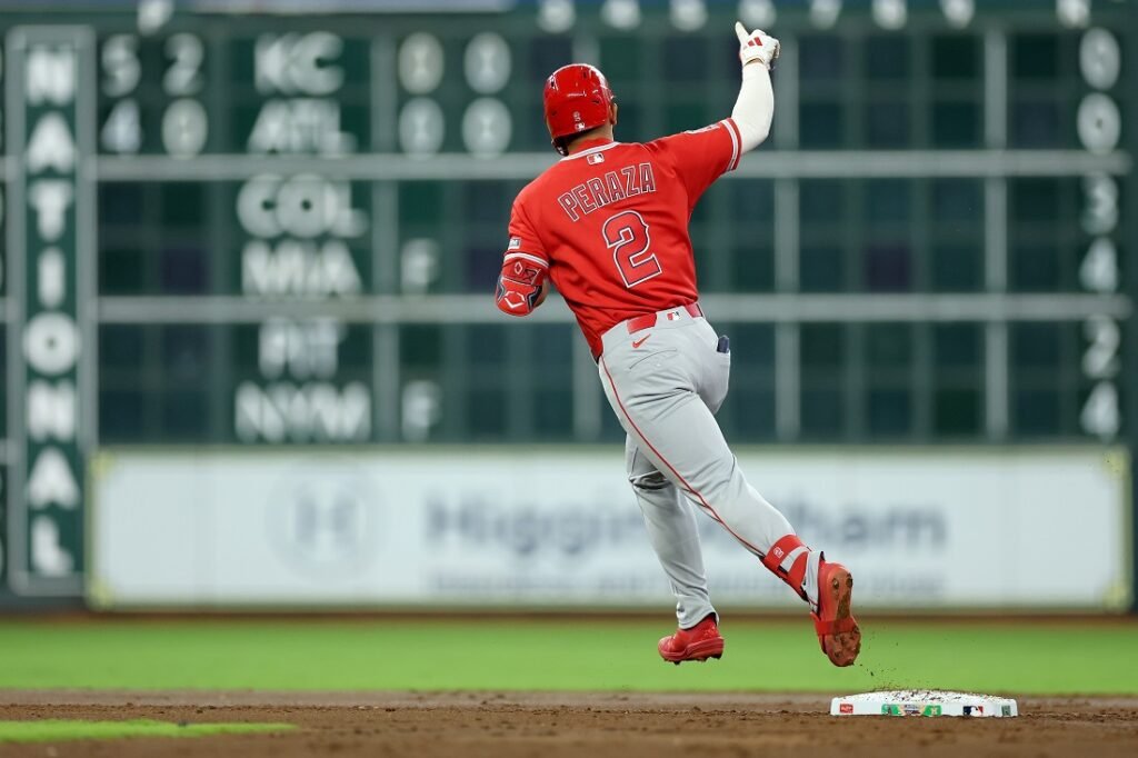 MLB: Wilyer Abreu, Ezequiel Tovar y Oswald Peraza se fueron para la calle 3 Wilyer Abreu
