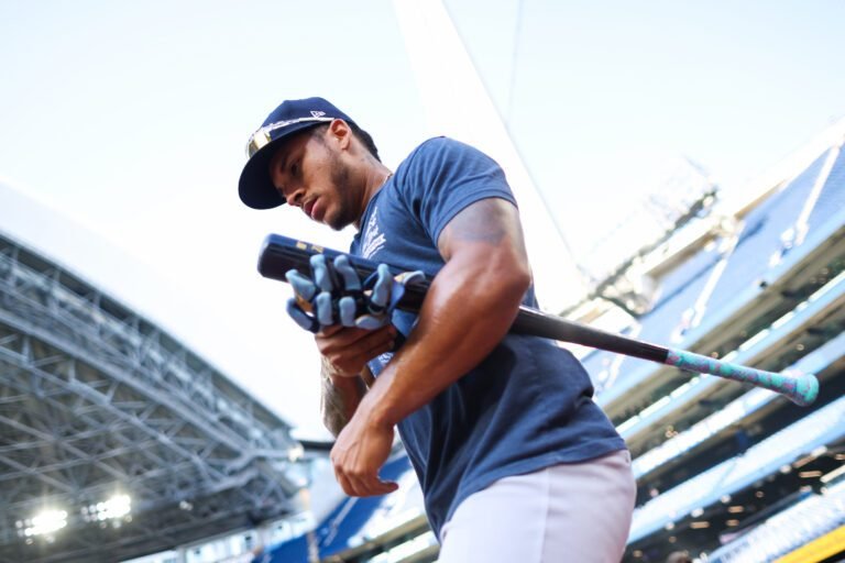 Home 28 Jorbit Vivas es cambiado a Nacionales de Washington