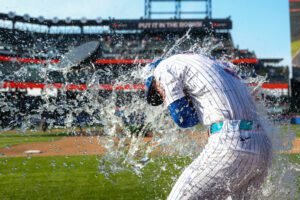 Home 19 Carson Benge debuta con jonrón