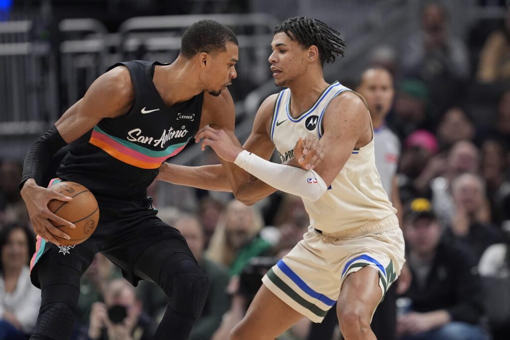 Sin Giannis, los Bucks quedaron fuera de Playoffs: Las claves del fracaso 2 Bucks