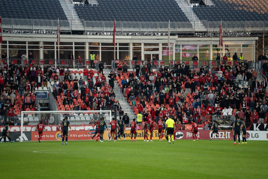 Toronto FC salva un empate dramático 3-3 frente a Philadelphia Union con gol agónico de su portero (Fotos) 2 DSC05325