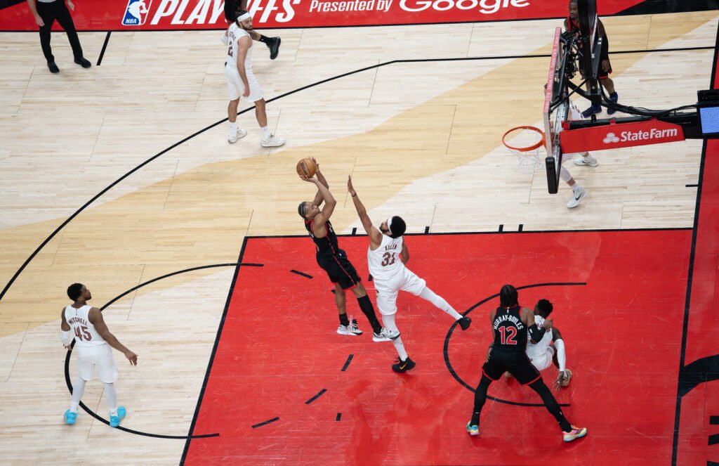 Explosión en Toronto: Raptors aplastan 126-104 a Cavaliers y encienden la serie de playoffs (Fotos) 2 DSC06501 1