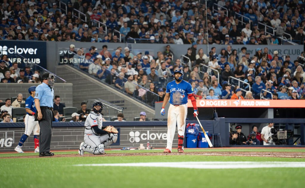 Reacción en Toronto: Blue Jays vencen 5-3 a Guardians y nivelan la serie en Rogers Centre (Fotos) 4 DSC07391