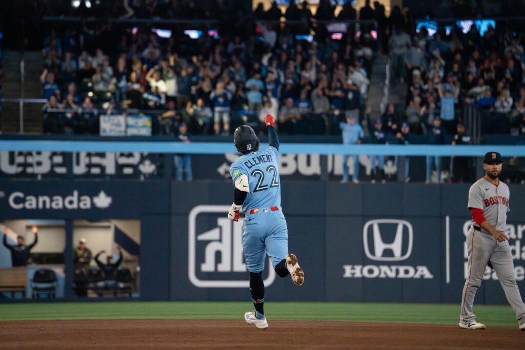Estallido ofensivo en Toronto: Blue Jays aplastan 8 - 1 a Boston y se quedan con la serie (Fotos) 2 DSC09266 1